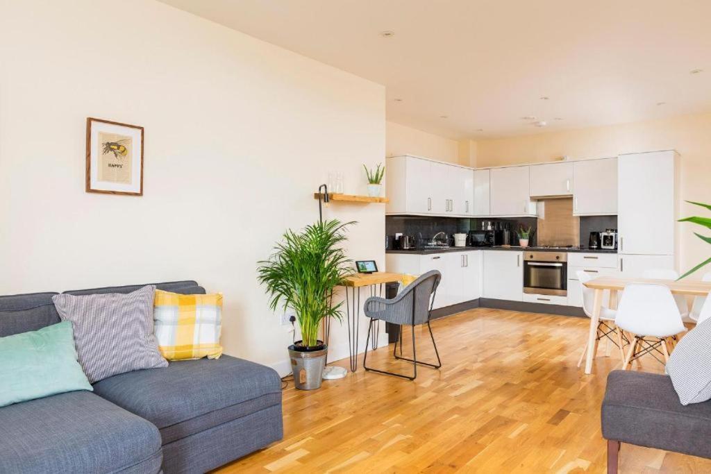 Panorama Apartments By Mesh Accommodation Short & Long Term Lets Ashford For Contractors Or Corporate Stays Ashford (Kent) Exterior foto