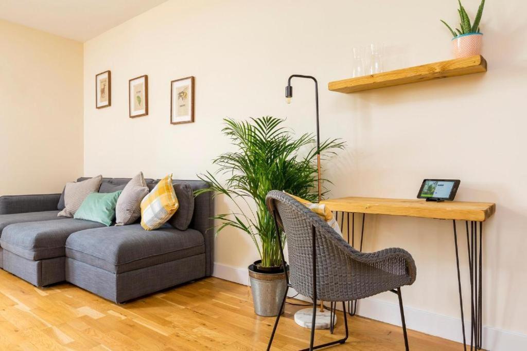 Panorama Apartments By Mesh Accommodation Short & Long Term Lets Ashford For Contractors Or Corporate Stays Ashford (Kent) Exterior foto